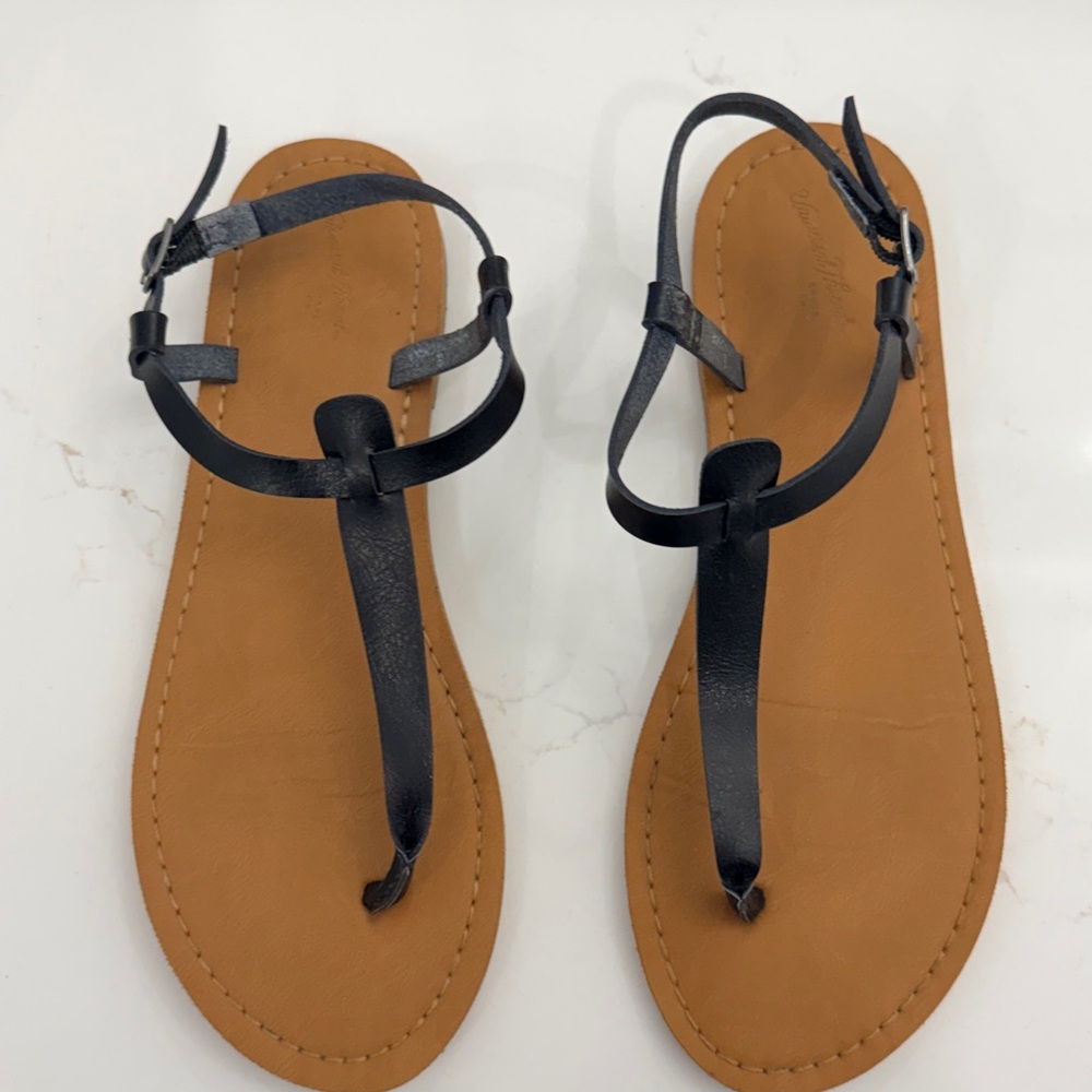 Universal Thread Black Sandals